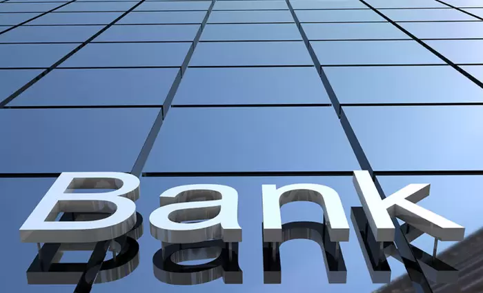 ΗΠΑ: Τα υψηλά επιτόκια πιέζουν τις μικρότερες τράπεζες