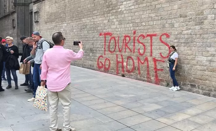 Μπορεί η Ευρώπη να ξεπεράσει την κρίση του υπερτουρισμού;