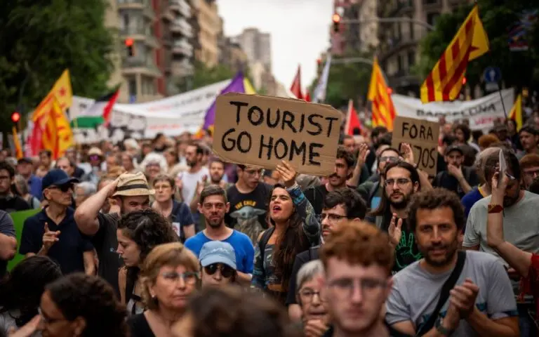 Η «No List» του 2025 - Οι 15 ταξιδιωτικοί προορισμοί που πρέπει να αποφύγετε