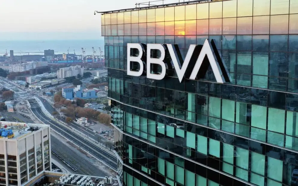 Η ισπανική τράπεζα BBVA θα προσφέρει συναλλαγές σε bitcoin και ethereum
