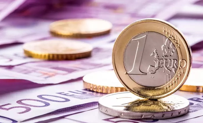 Το ευρώ σημειώνει πτώση σε ποσοστό 0,28% και διαμορφώνεται στα $1,1124