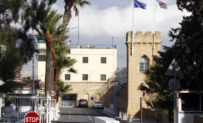 Υπέρ των αιτημάτων των δεσμοφυλάκων τάσσεται η ΠΑΣΥΔΥ