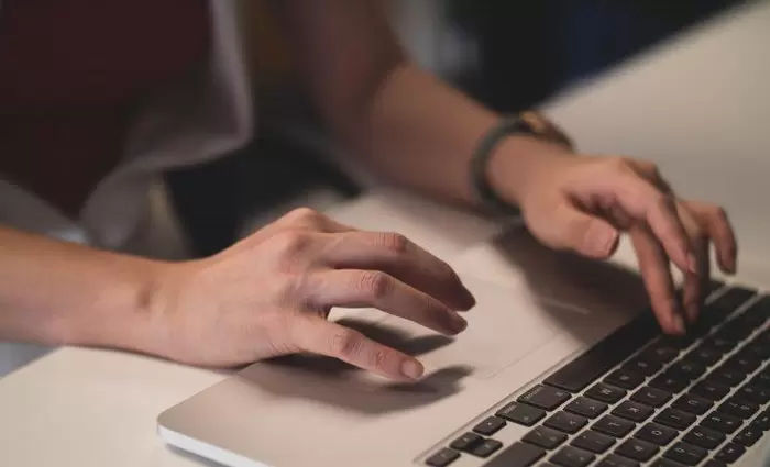 Ηλεκτρονική υποβολή αιτήσεων για επίδομα ανεργίας και μητρότητας