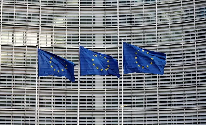 Η ΕΕ εγκαταλείπει τα σχέδια για φορολόγηση στους κολοσσούς του διαδικτύου