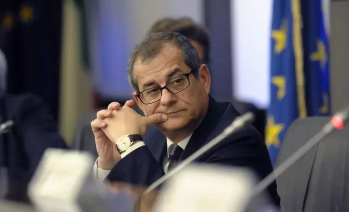 Ο Ιταλός ΥΠΟΙΚ εξηγεί τον προϋπολογισμό στους βουλευτές