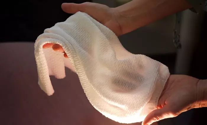 Επιστήμονες δημιούργησαν ύφασμα που ζεσταίνει ή δροσίζει ανάλογα θερμοκρασίας