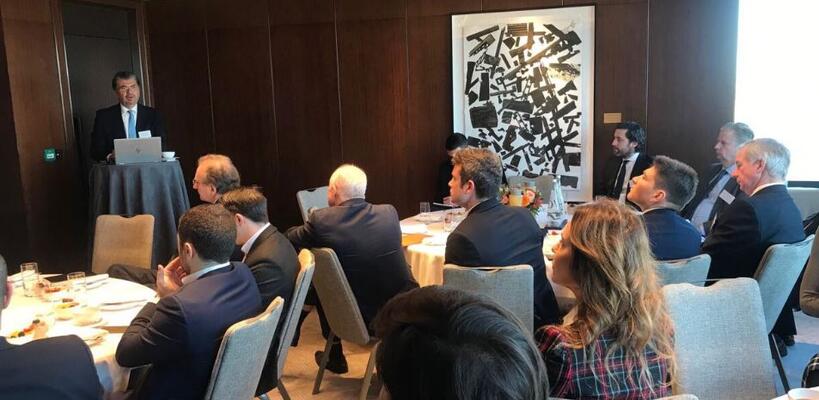 Πρόγευμα εργασίας Invest Cyprus στο Λονδίνο για επενδύσεις στις ΑΠΕ