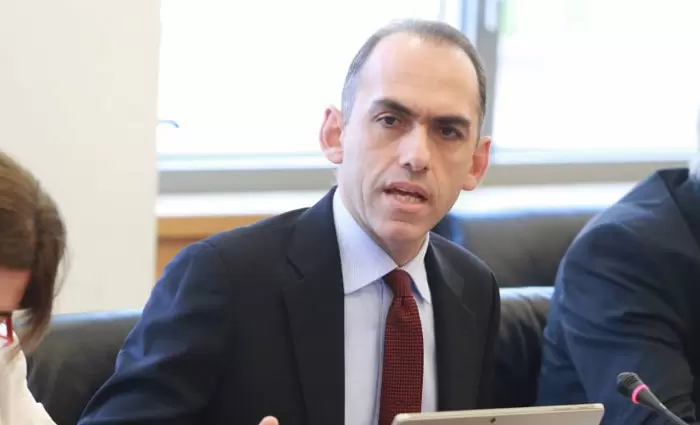 Ο ΥΠΟΙΚ παρουσιάζει το σχέδιο ΕΣΤΙΑ στη Βουλή στις 29 Οκτωβρίου