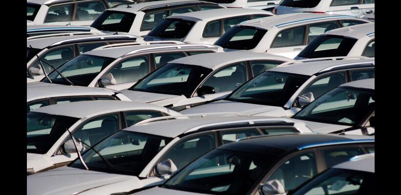 Έριξαν ταχύτητα οι πωλήσεις αυτοκίνητων στην ΕΕ – Λιγότερες πωλήσεις και για ηλεκτρικά