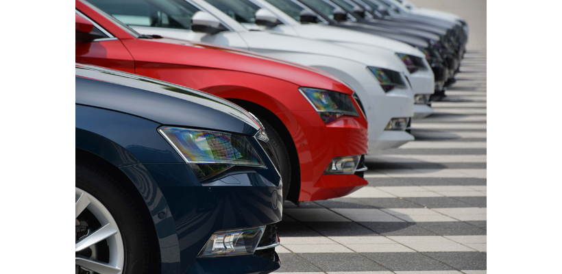 Τα αυτοκίνητα «Ζ» ανέβασαν στροφές και συγκρατούν τις συνολικές εγγραφές