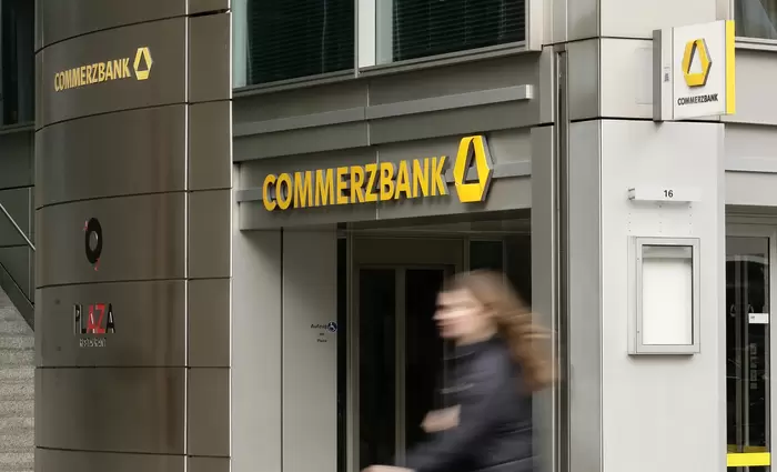 Το σχέδιο της Commerzbank για να αποθαρρύνει την UnitCredit