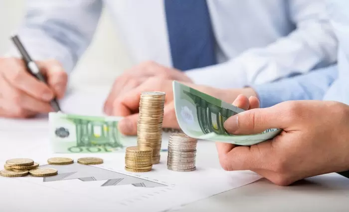 Σε ιστορικά υψηλά επίπεδα οι επαναδιαπραγματεύσεις δανείων το 2023