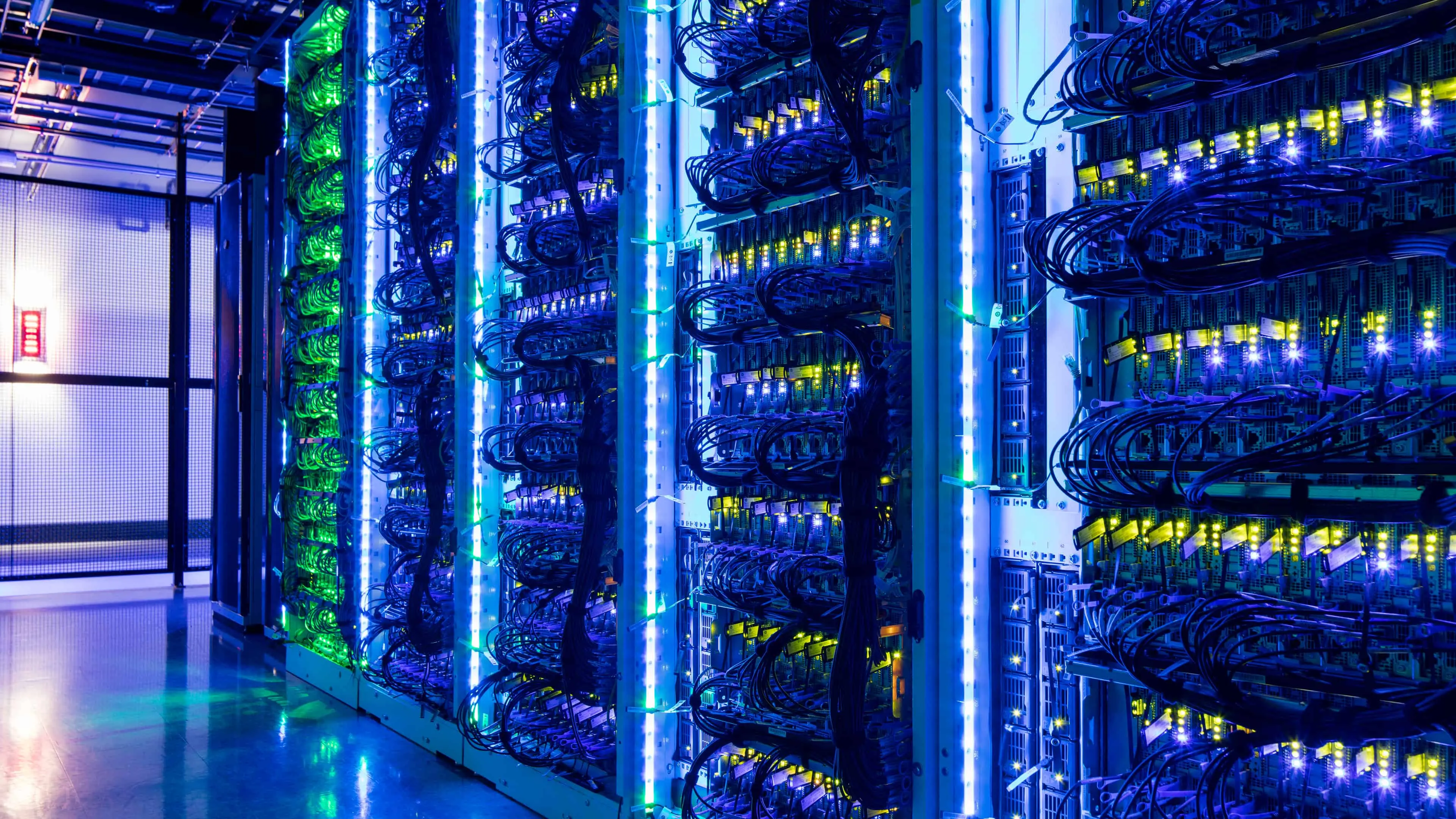 Η ενεργειακή κρίση αλλάζει το cloud computing: Από data center spa μέχρι servers στο Διάστημα