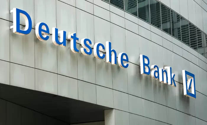 Επάνοδο στην Κύπρο εξετάζει η Deutsche Bank – Τι αποκάλυψε ο Α. Βουράκης