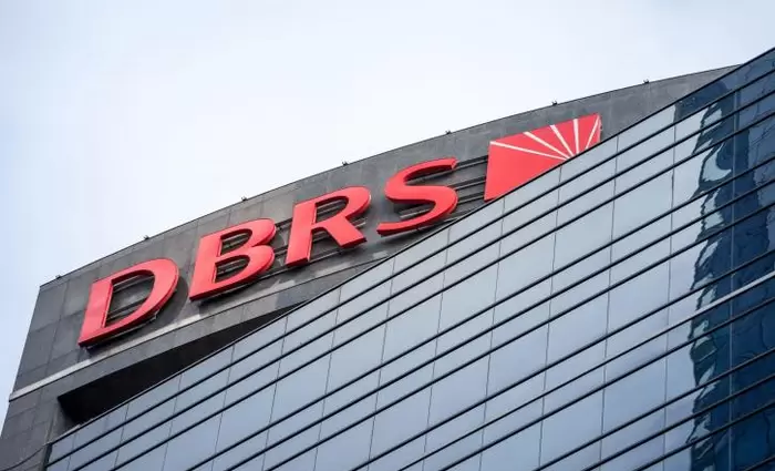 DBRS: Θετική τάση αξιολογήσεων για Ελλάδα με «καταλύτη» τις τράπεζες