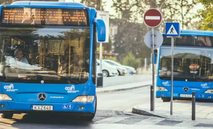 Αίρονται τα μέτρα στις Δημόσιες Συγκοινωνίες