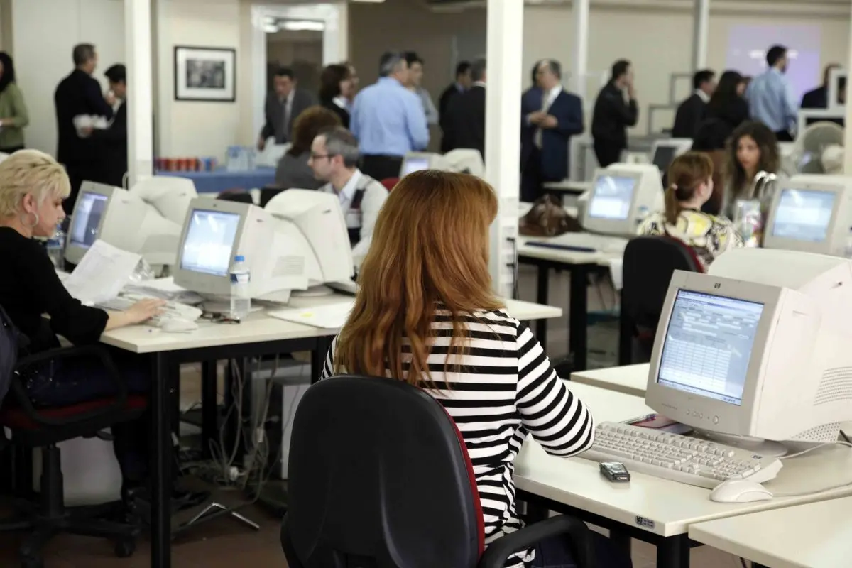 Τι αλλάζει σε υπουργεία και δημόσιες υπηρεσίες για εξυπηρέτηση του κόσμου