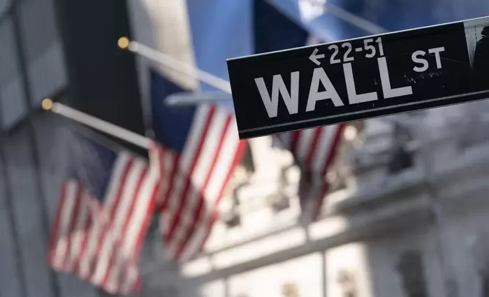 Πτώση στη Wall Street μετά την δημοσιοποίηση των πρακτικών της Fed