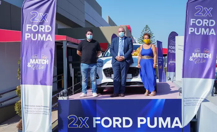 Τα Cyprus Casinos παρέδωσαν τα  δύο Ford Puma στους τυχερούς νικητές