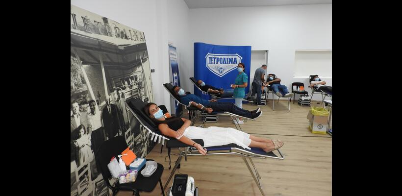 Προσφορά ζωής μέσω αιμοδοσίας από την Πετρολίνα