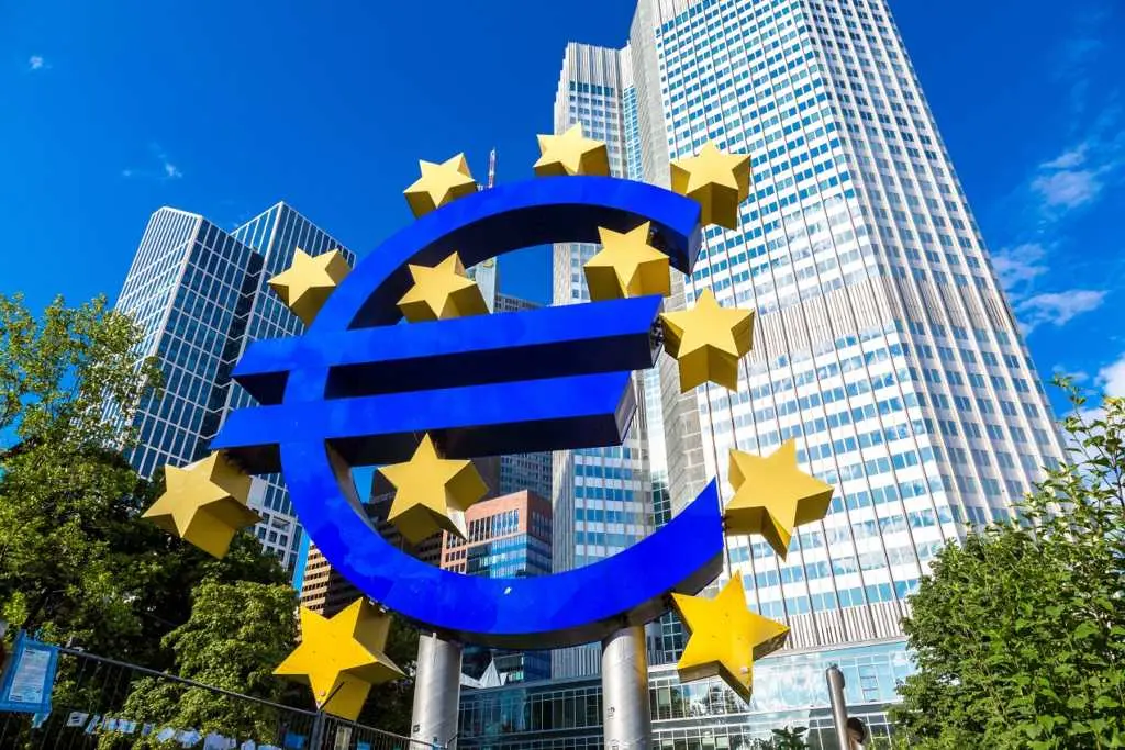 ΕΚΤ: Καλεί τις τράπεζες να εφαρμόσουν τα σχέδια για το Brexit