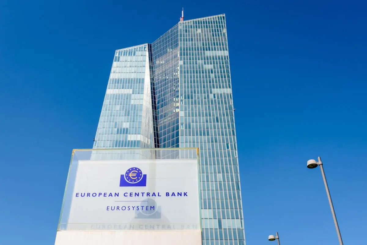 ΕΚΤ: Ψηφιακό το μέλλον και για τις τράπεζες  – Το μοντέλο των digital banks