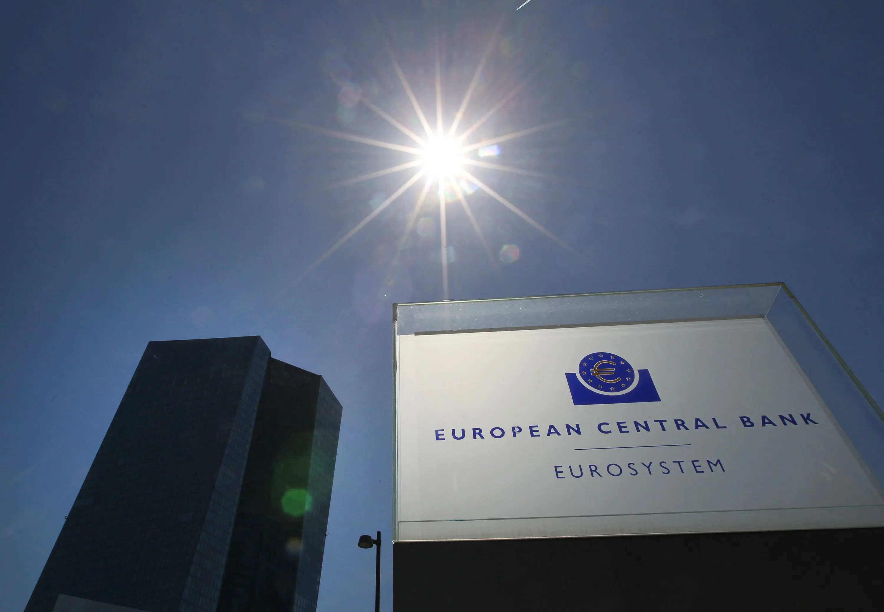 Σταθερός ο πληθωρισμός στη Γαλλία, μικρότερη αποκλιμάκωση στην Ισπανία – Το κρίσιμο μήνυμα για την ΕΚΤ