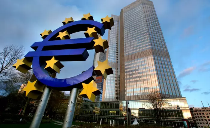 ΕΚΤ: Πρώτα οι μέτοχοι πρέπει να απορροφούν τις ζημιές των τραπεζών