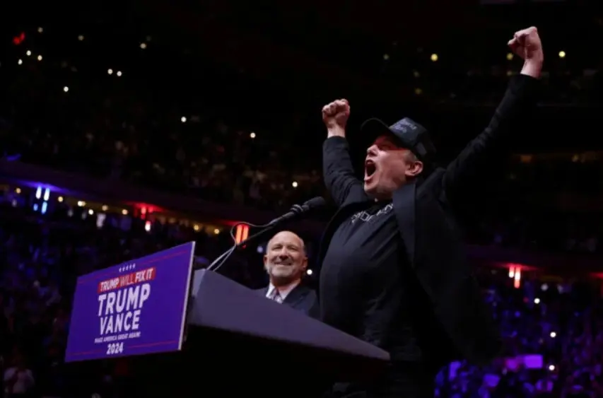 Η Tesla στο κλαμπ των τρισεκατομμυριούχων χάρη στον Τραμπ