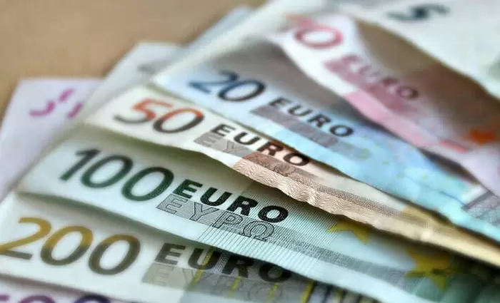 Τι θα γίνει με τα καθυστερημένα ειδικά επιδόματα;