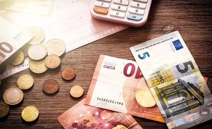 Ο Τραμπ επικρίνει την αύξηση των επιτοκίων από τη Fed 