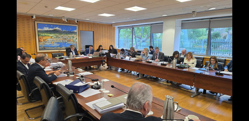 Επ. Οικονομικών: Κεκλεισμένων των θυρών «σφραγίζει» τις αλλαγές στη φορομεταρρύθμιση