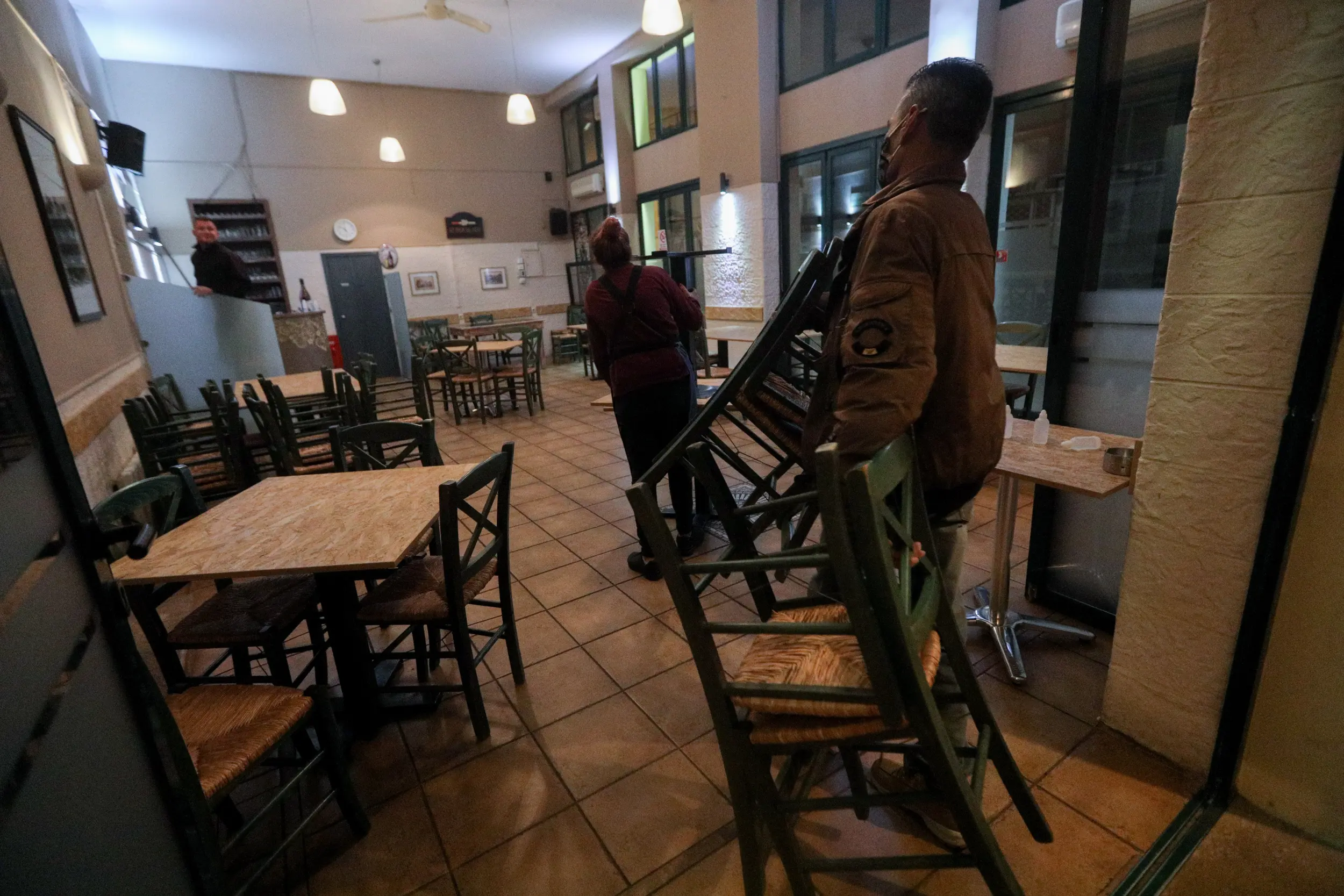 Σχεδόν σε όλη την Ευρώπη κλειστά τα εστιατόρια  (ΠΙΝΑΚΑΣ)