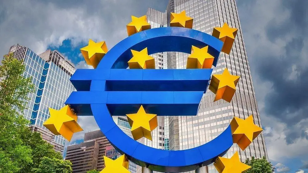 Αισιοδοξία ότι η ευρωζώνη θα αποφύγει τη βαθιά ύφεση