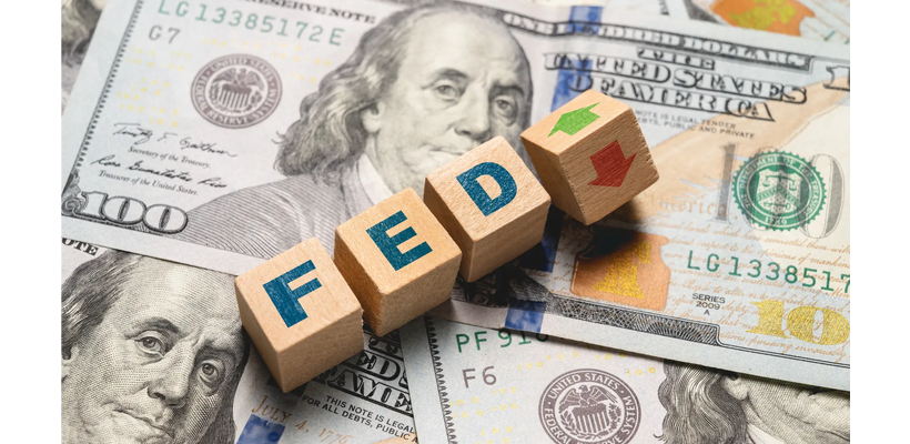 Fed: Ο Γκούλσμπι ζητά φρένο στις μειώσεις επιτοκίων – «Το 3% στον πληθωρισμό δεν είναι αρκετό»