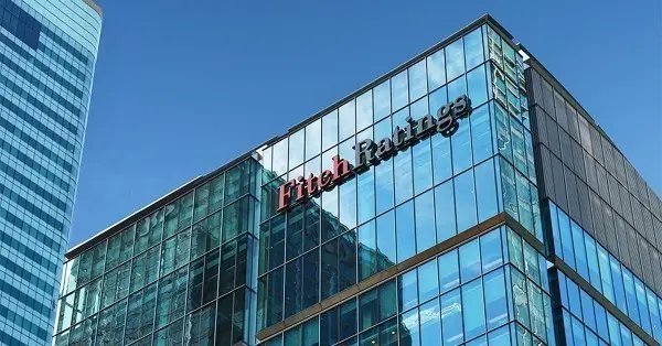 Fitch: Ανθεκτικές στους εξωτερικούς κινδύνους οι ελληνικές και κυπριακές τράπεζες