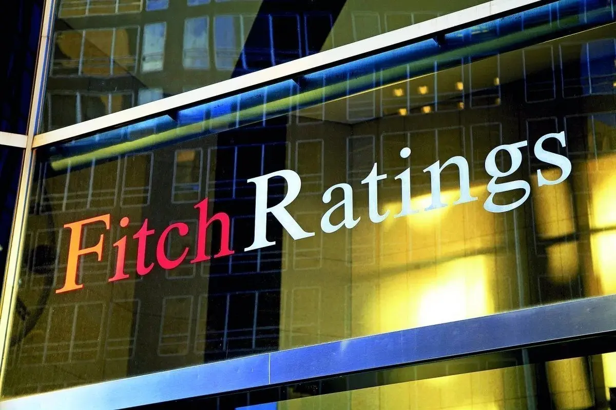 Fitch: «Αντέχουν» τις επιτοκιακές αυξήσεις τα νοικοκυριά – Διαχειρίσιμο το κόστος