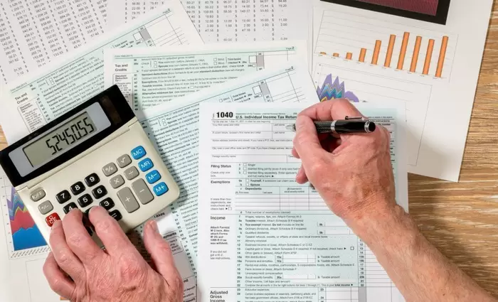 Προθεσμία μέχρι τις 2 Οκτωβρίου για την υποβολή φορολογικών δηλώσεων