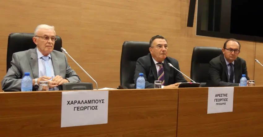 Ενώπιον της Επιτροπής ο Μ.Κληρίδης