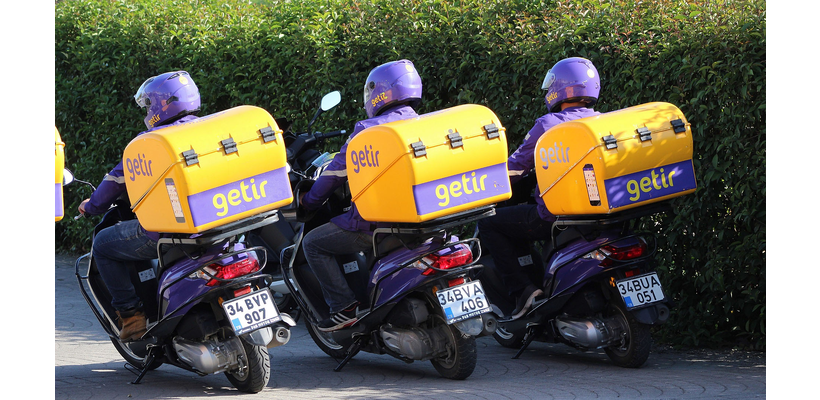 Uber: Απλώνει δίχτυα στο χώρο των delivery – Συμφωνία $1 δισ. με την τουρκική Getir