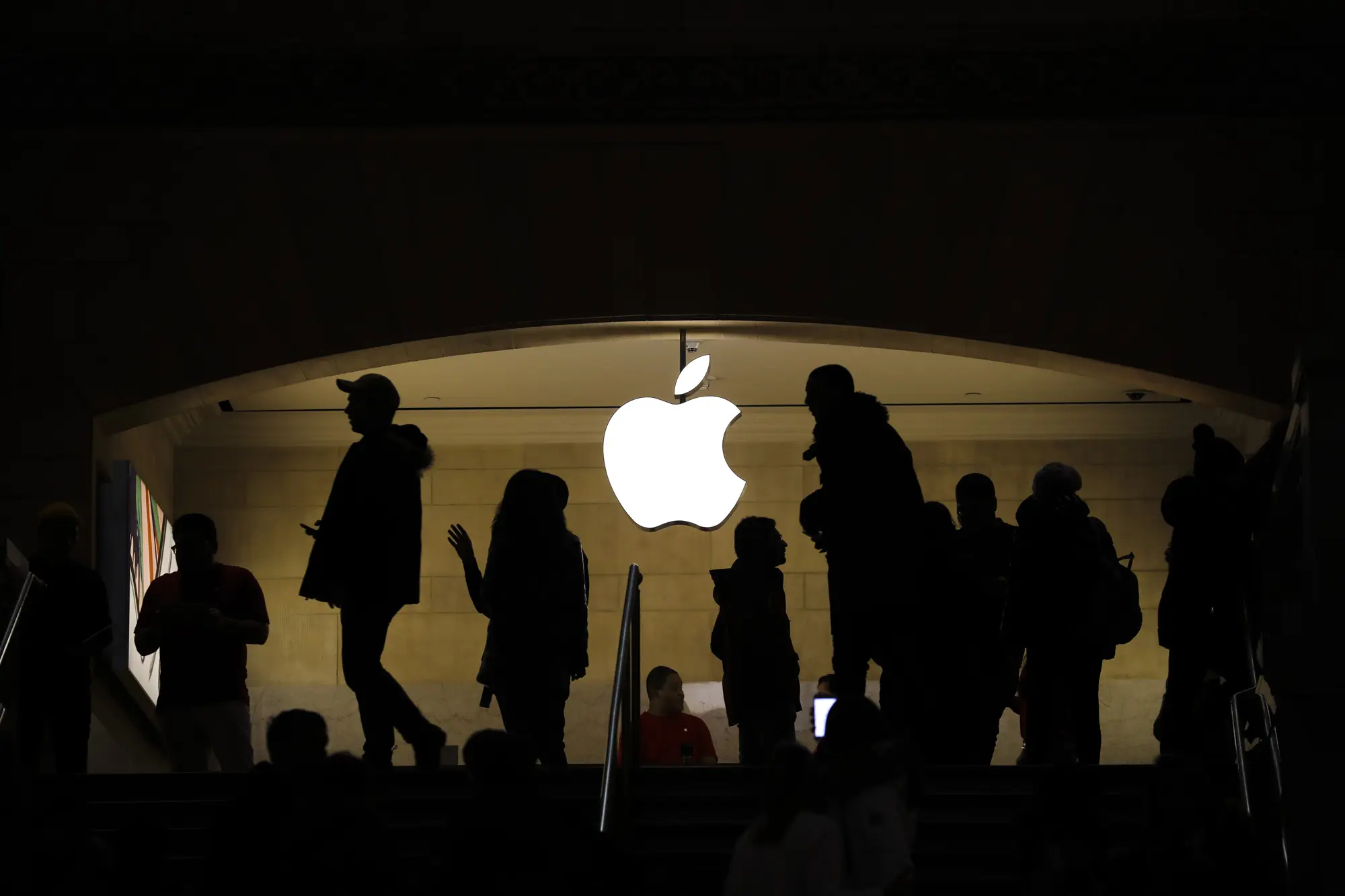 Έρευνα Κομισιόν για την Apple