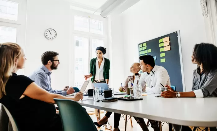 Έρευνα EY: Το 43% των εργαζόμενων παγκοσμίως έτοιμοι να εγκαταλείψουν τις θέσεις εργασίας τους, για καλύτερες αμοιβές, εξέλιξη και ευελιξία