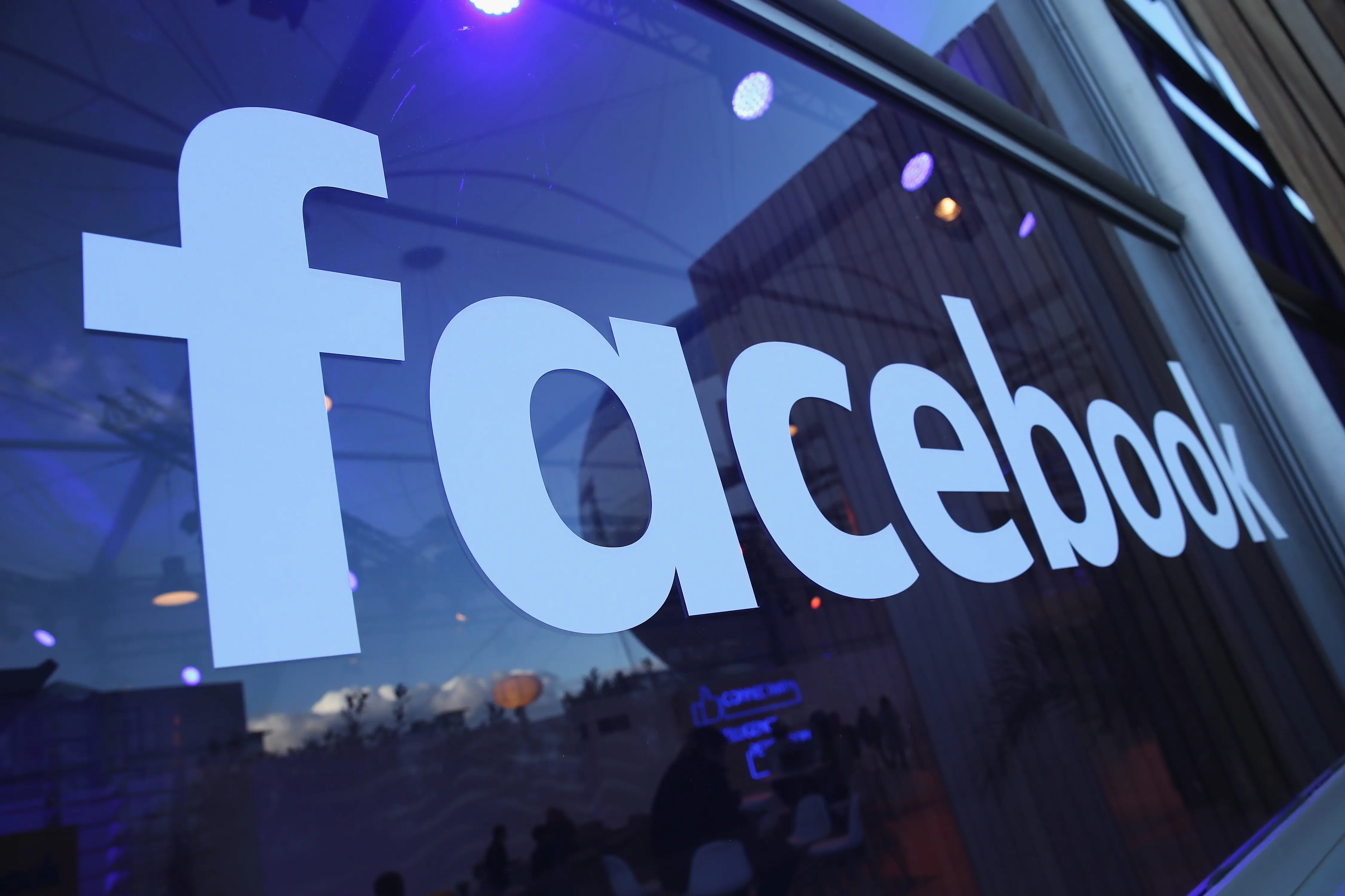 Facebook: «Πράσινο» φως από την Κομισιόν για την εξαγορά της Kustomer