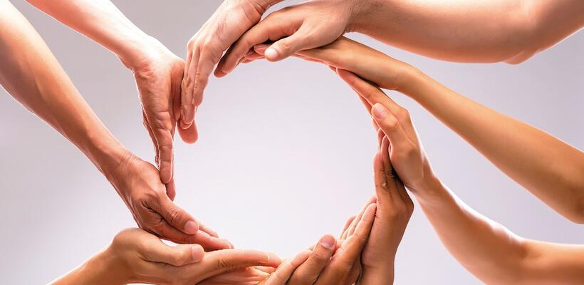 Αγγίξτε. Τα πάντα είναι στο χέρι μας