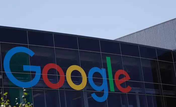 Η Google μειώνει τις πολιτικές διαφημίσεις