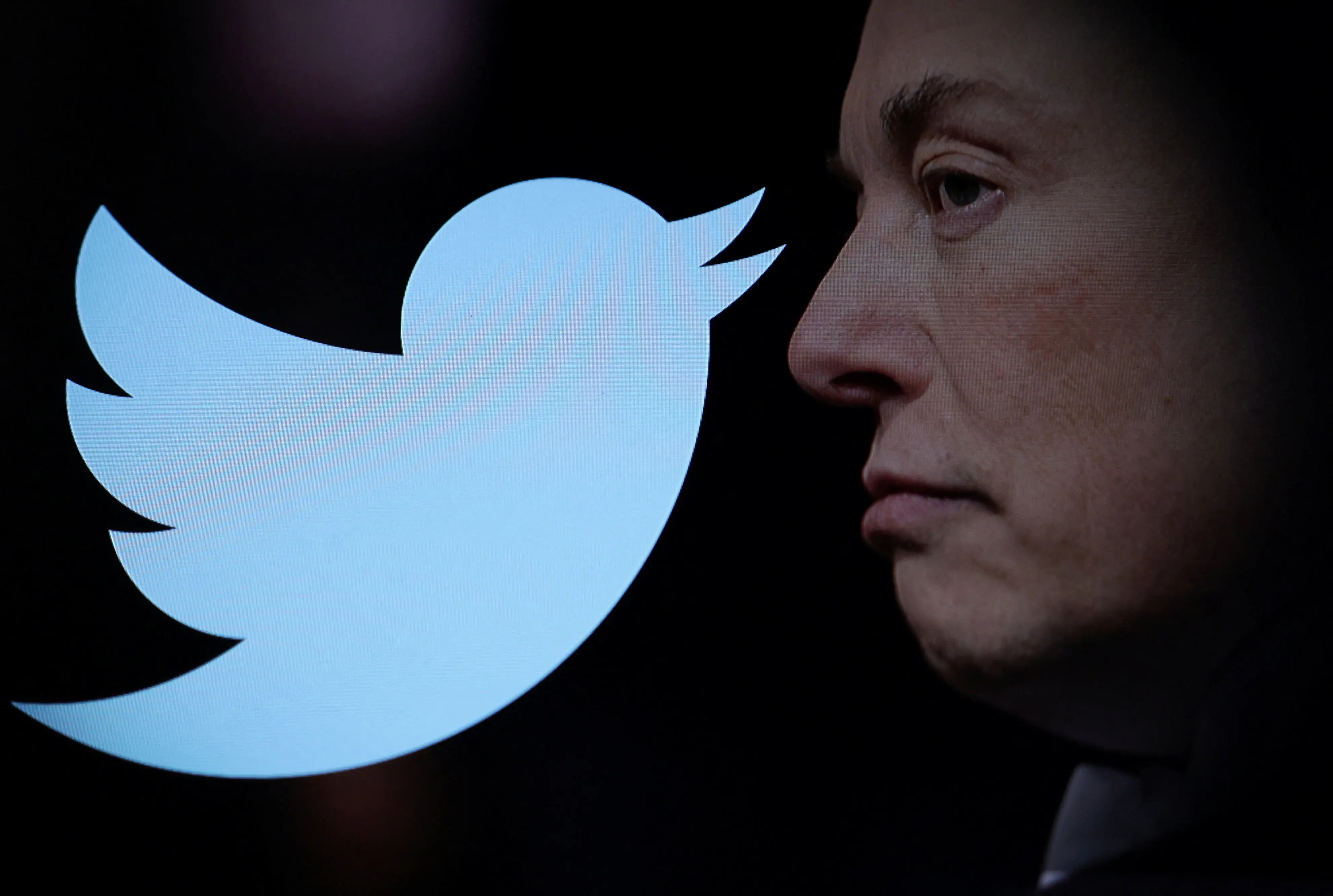 Κλειστά τα γραφεία του Twitter ενόψει των μαζικών απολύσεων