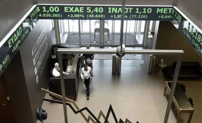 Απανωτά χτυπήματα για το Χρηματιστήριο Αθηνών - Τραπεζική βουτιά 8%