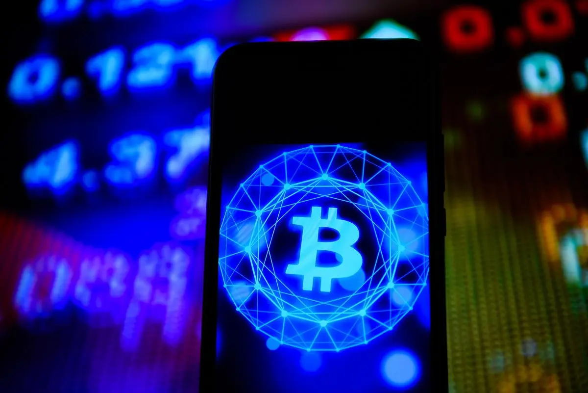 Γκρεμίζεται το Bitcoin - Απώλειες άνω του 23%
