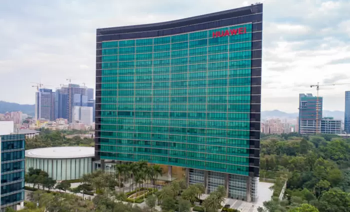 Huawei: Στην Ευρώπη το πρώτο εργοστάσιο για εξαρτήματα 5G