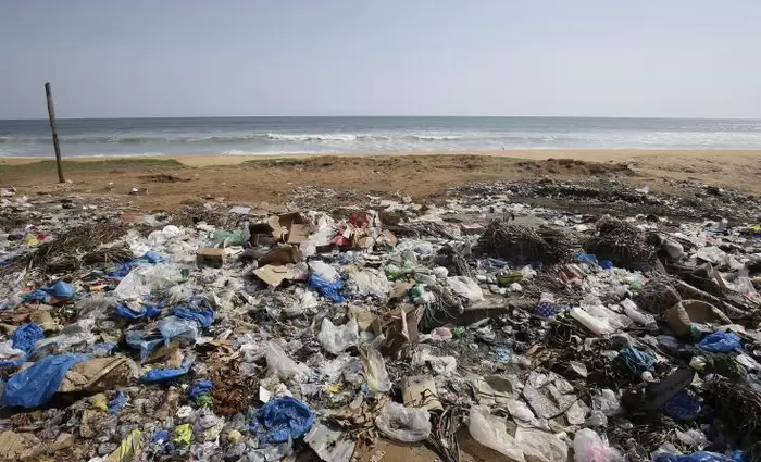 Μαζεύτηκαν τόνοι σκουπιδιών και ανακυκλώσιμων από τις παραλίες